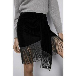 NWOT Zara black crushed velvet-like skirt w  statement curved hem & fringing XS